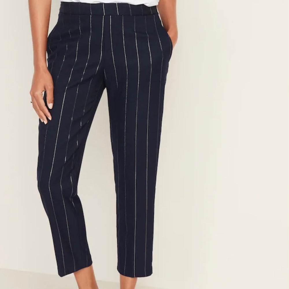 Old navy size 2 ankle pull on pants